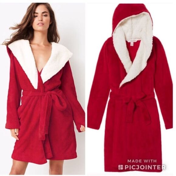Victoria's Secret Sherpa Hooded Cozy Plush Robe Ted Medium/ Large - Picture 1 of 3